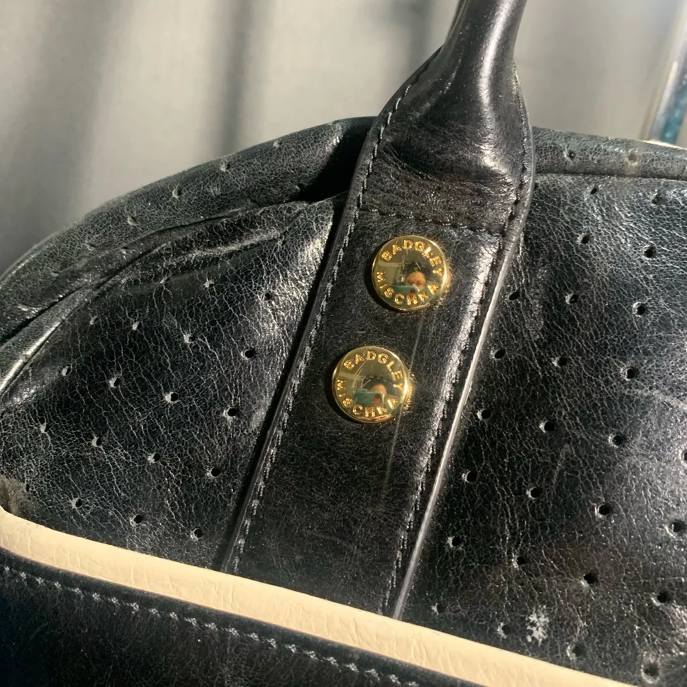 Vintage Women's Badgley Mischka weekender Handbag, Black & Off-White - Picture 2 of 10